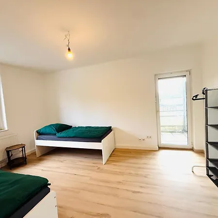 Komfortable Mit Grossen Zimmern, Kueche Und Balkon Appartement Bielefeld
