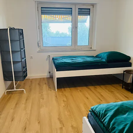 Komfortable Mit Grossen Zimmern, Kueche Und Balkon * Bielefeld