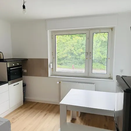 Komfortable Mit Grossen Zimmern, Kueche Und Balkon