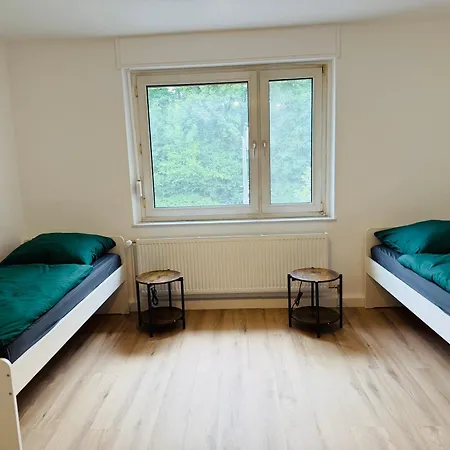 Appartement Komfortable Mit Grossen Zimmern, Kueche Und Balkon Bielefeld